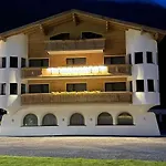 Garni Wallamotta Silvretta Card Premium Betrieb 4* Galtür