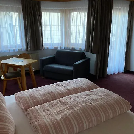 Garni Wallamotta Silvretta Card Premium Betrieb 3*