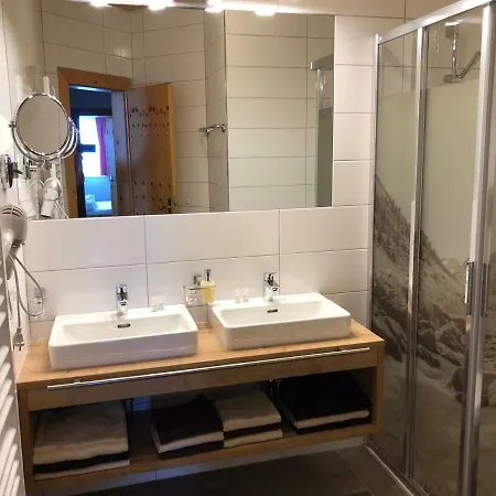 Garni Wallamotta Silvretta Card Premium Betrieb 3*